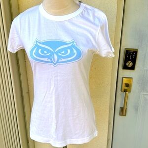 FLORIDA ATLANTIC UNIVERSITY. NWT. Owls Logo T- Shirt. Size M.